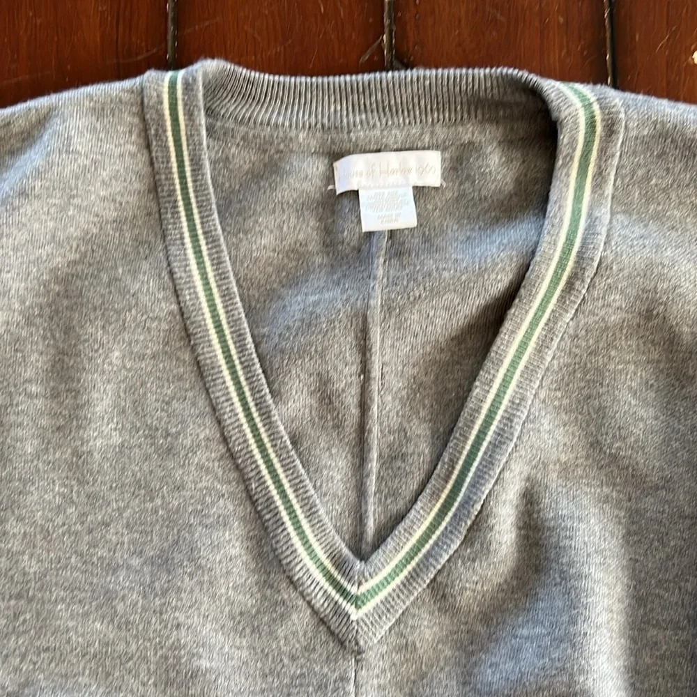 House of Harlow 1960 Gray V-Neck Poncho Sweater - Picture 5 of 7